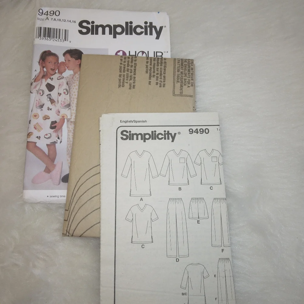 SIMPLICITY 9490 Child Sz 7-16 Child's Lounge wear,  1 hour sew time